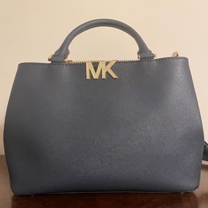 MK purse: gently used.